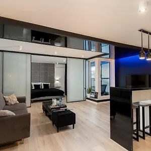 https://diamonds-apartment.krakowhotelspoland.com